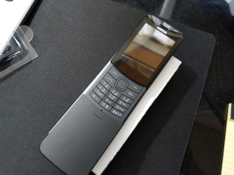 ノキアのバナナフォン｢Nokia 8110 4G｣が届いたので開封と簡単レビュー 